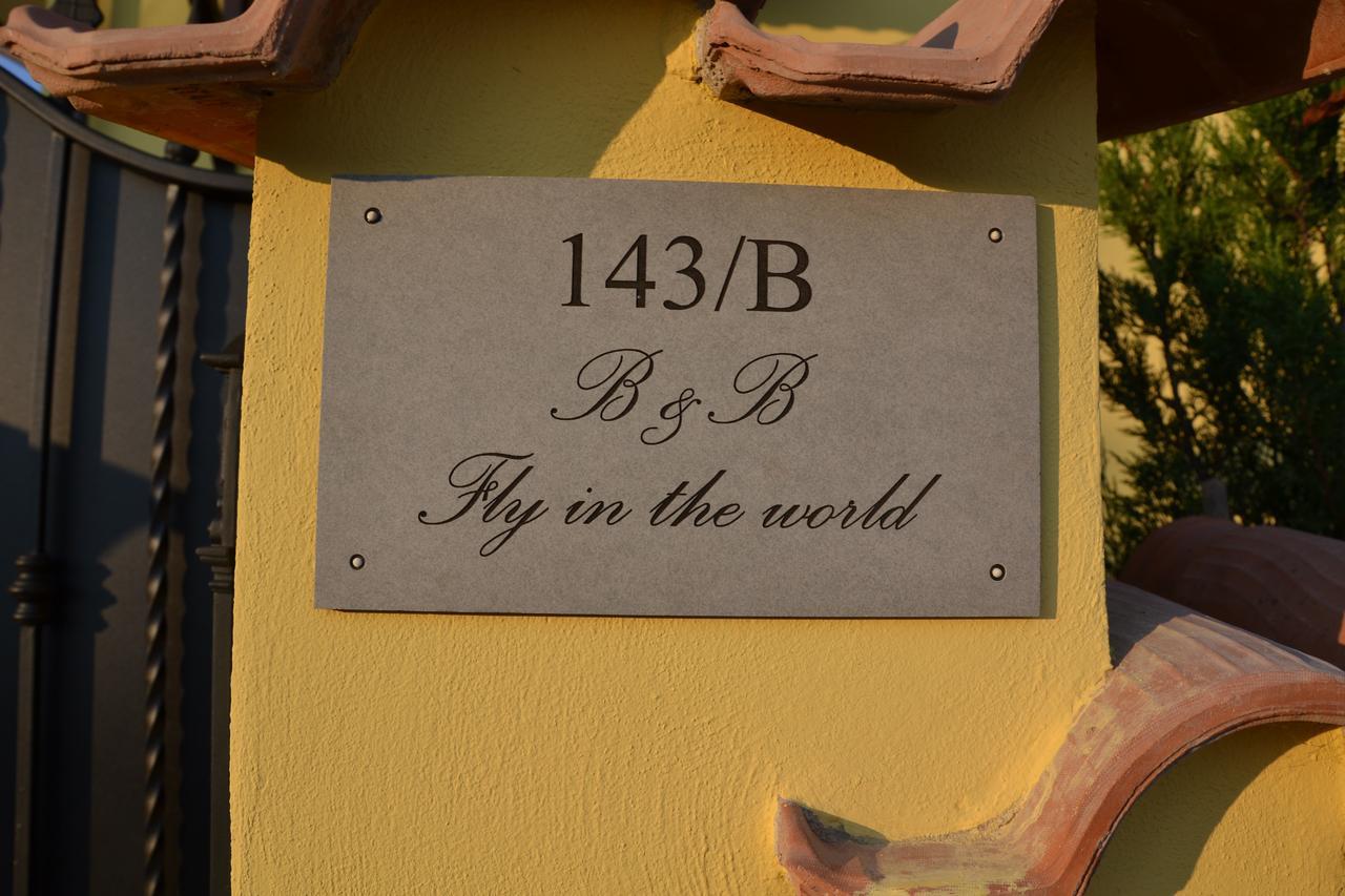 Fly In The World B&B Фьюмичино Экстерьер фото